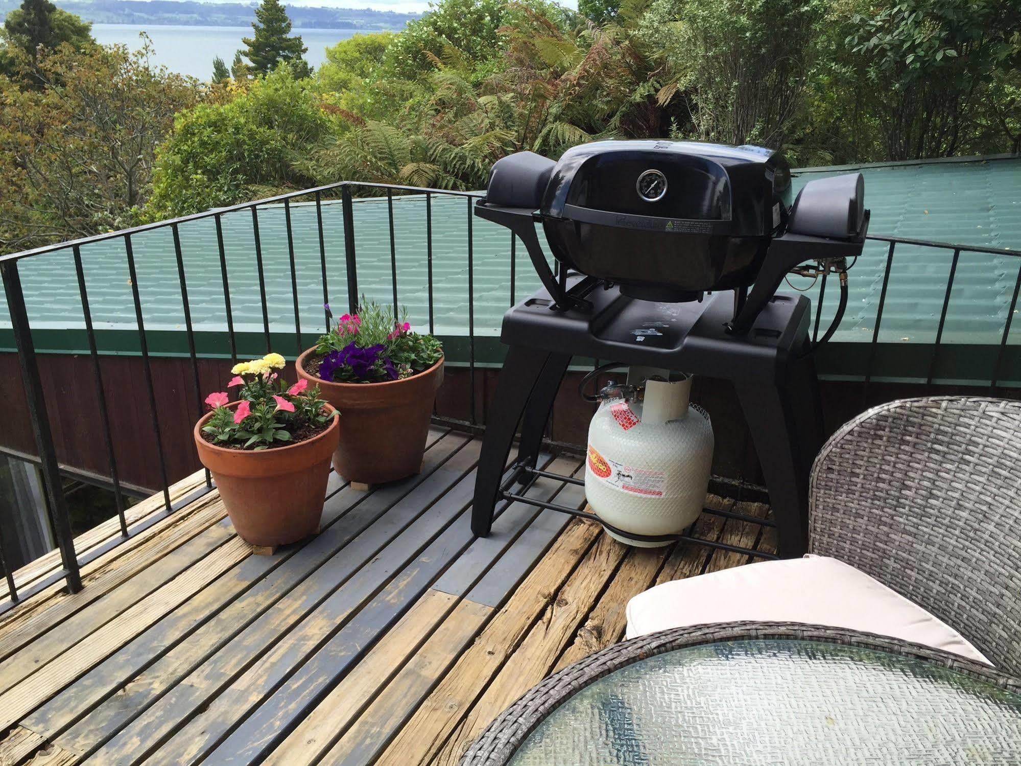 Lakeview Holiday Home Rotorua Exterior photo